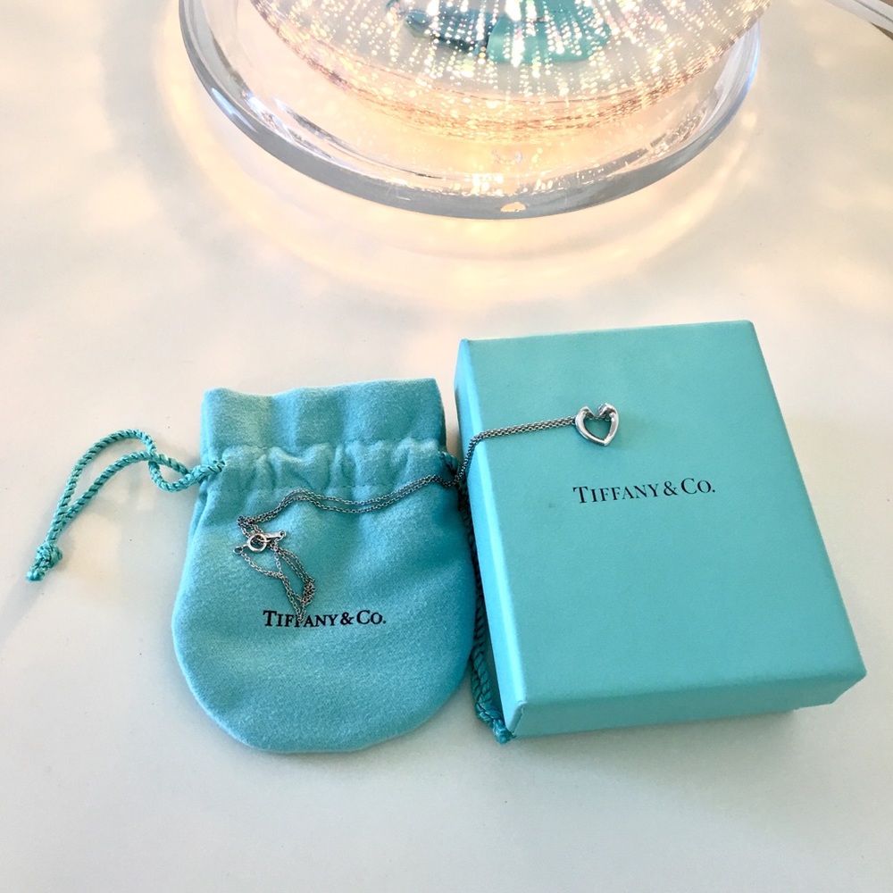 Tiffany & Co - White Gold & Diamond Paloma Picasso